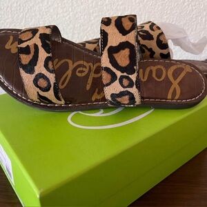 Sam Edelman women gala leopard strap sandal. Size 9.